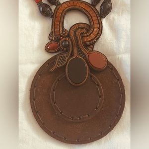 "Jewels Santa Fe” Tribal Ethnic Necklace. Leather and beads